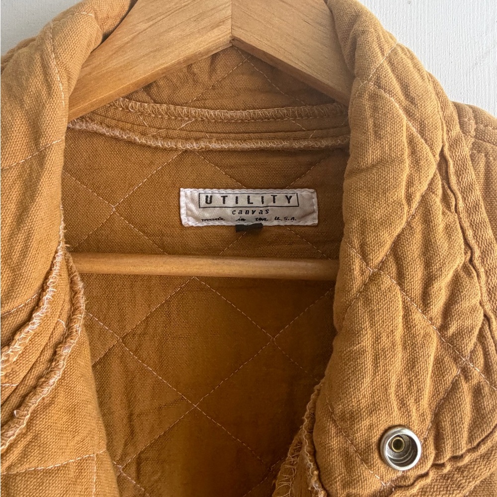 Women's Quilted Linen Utility Jacket - Picture 2 of 7